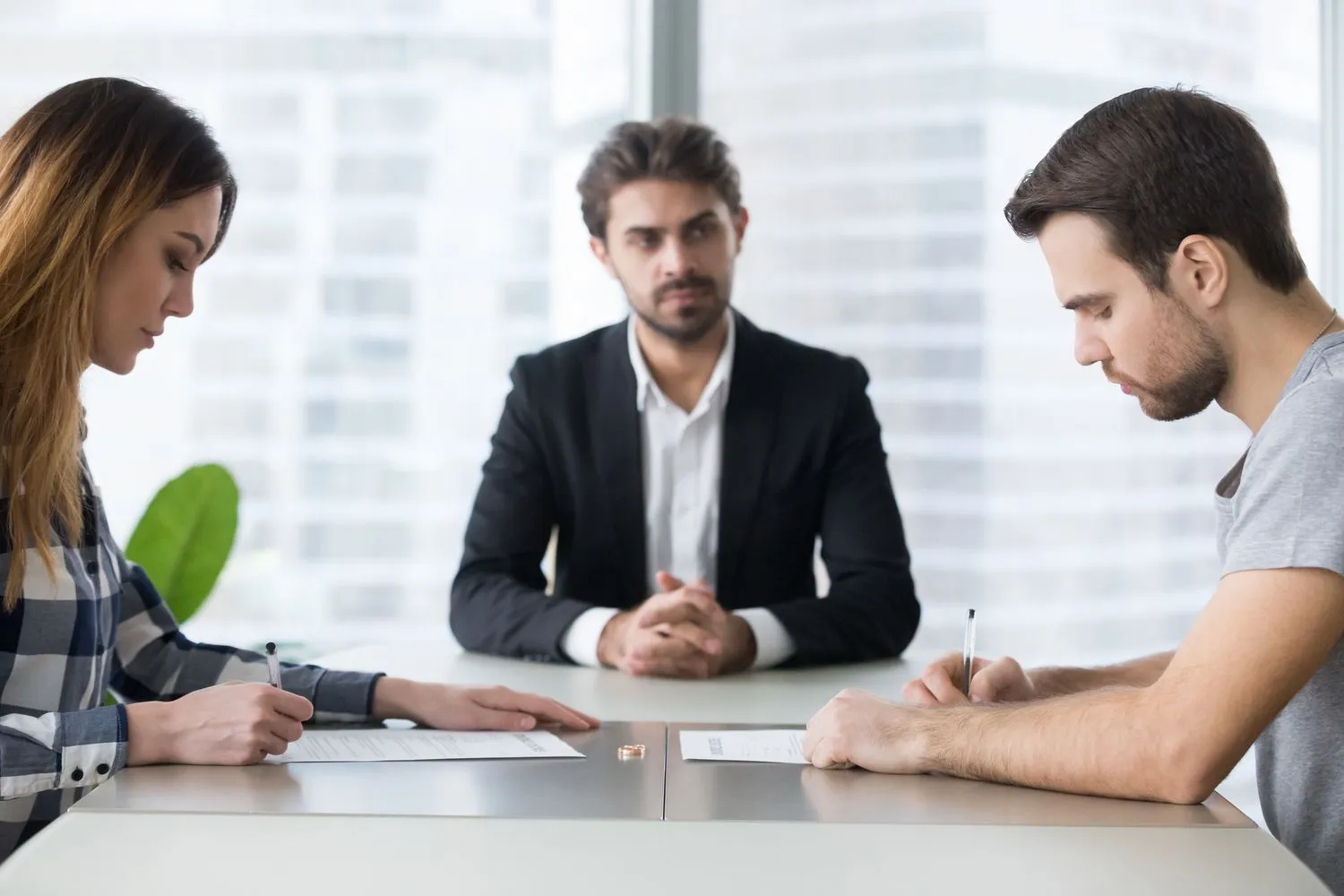 How EH Mediation Guides Couples Toward Fair and Balanced Outcomes Swinton